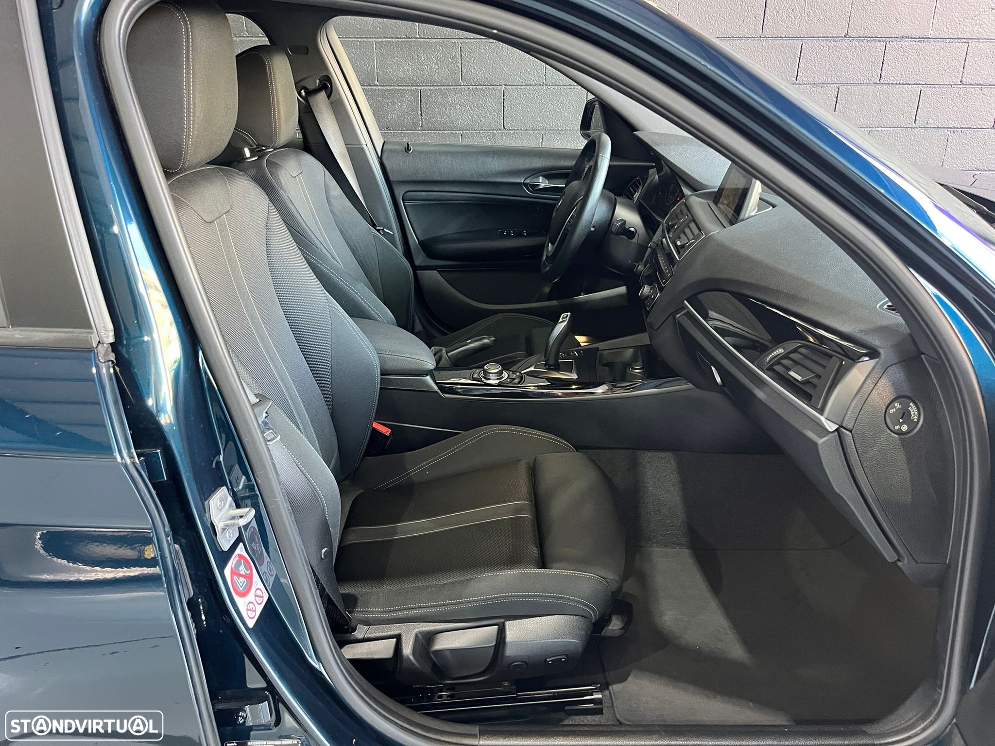 BMW 118 d Aut. Sport Line - 11