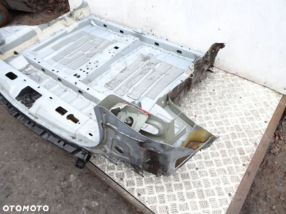 pas tylny wanna opel zafira c 189 - 3