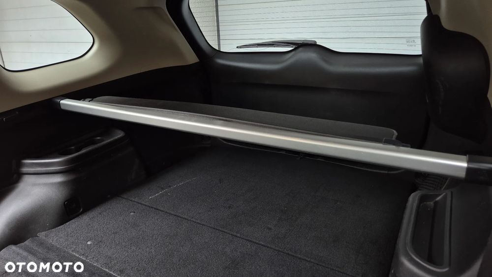 Mitsubishi Outlander - 30