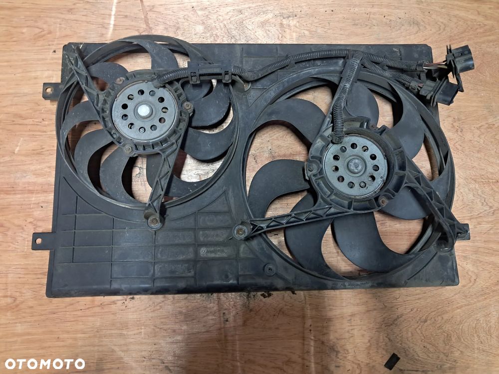 Seat Ibiza III 1.9 diesel Wentylator wody - 1