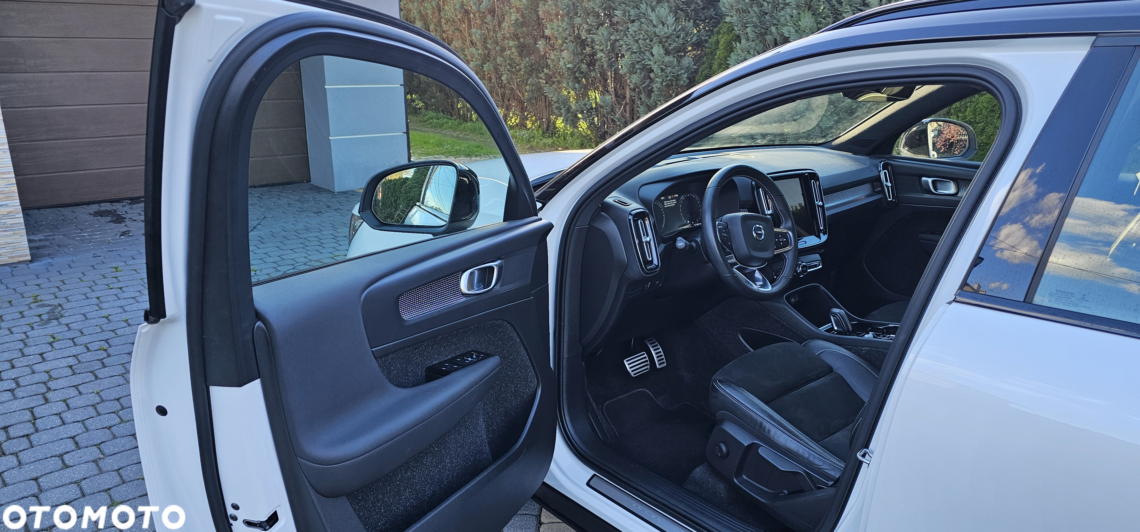 Volvo XC 40 T3 R-Design - 9