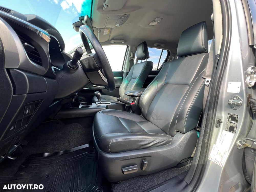 Toyota Hilux 4x4 Double Cab A/T Style - 12