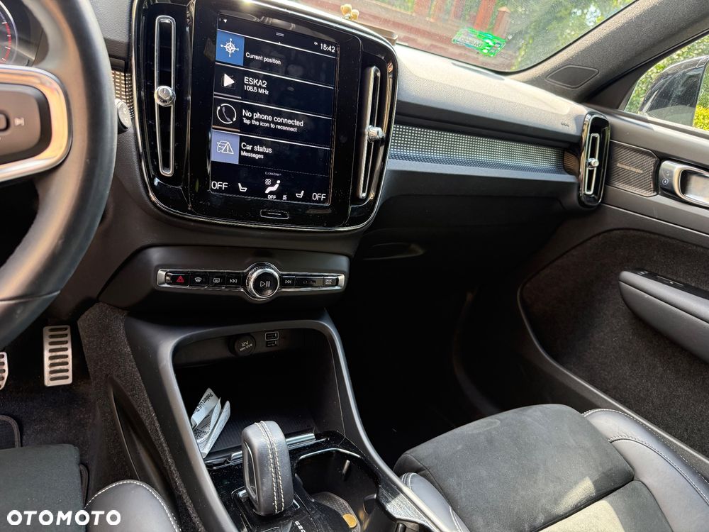 Volvo XC 40 T3 R-Design - 3