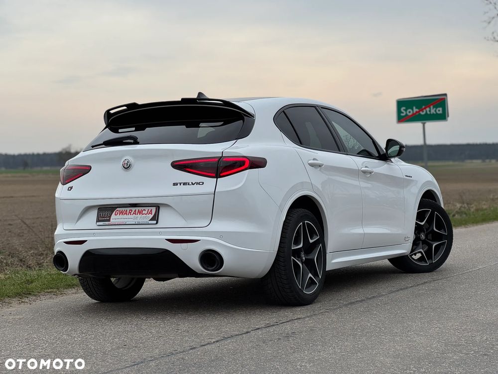 Alfa Romeo Stelvio 2.0 Turbo 16V AT8-Q4 Veloce - 12