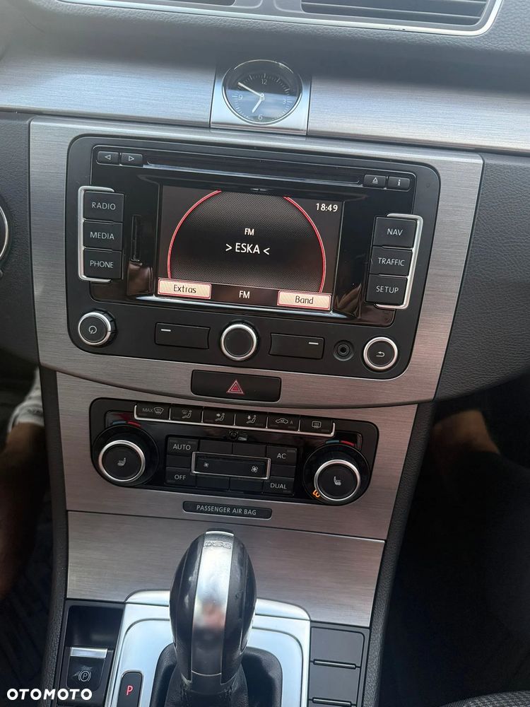Volkswagen Passat 2.0 TDI DPF Highline DSG - 22