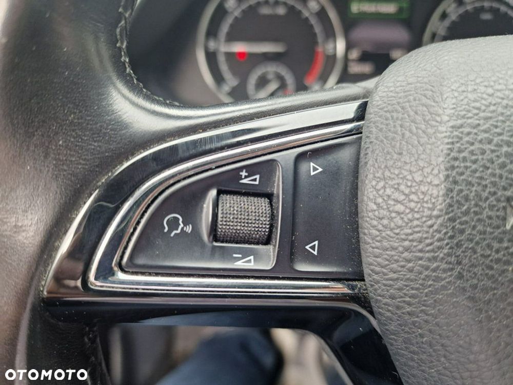 Skoda Superb 2.0 TDI Ambition - 15