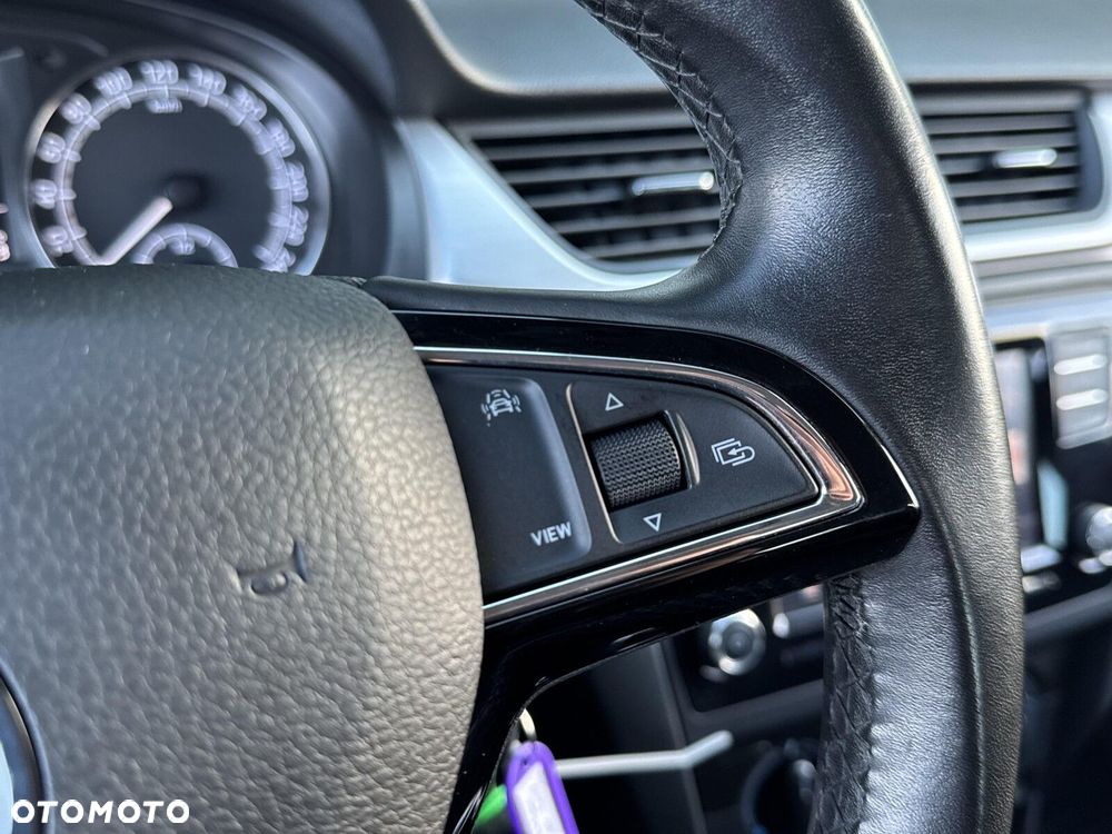 Skoda RAPID Spb 1.0 TSI Ambition - 19