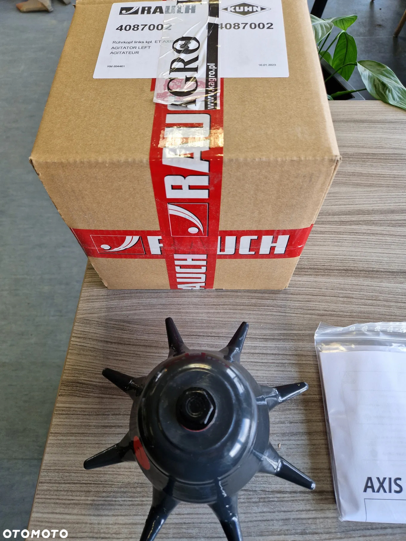Mieszadlo Kuhn  RAUCH rozsiewacz Axis lewe 40870002 - 2