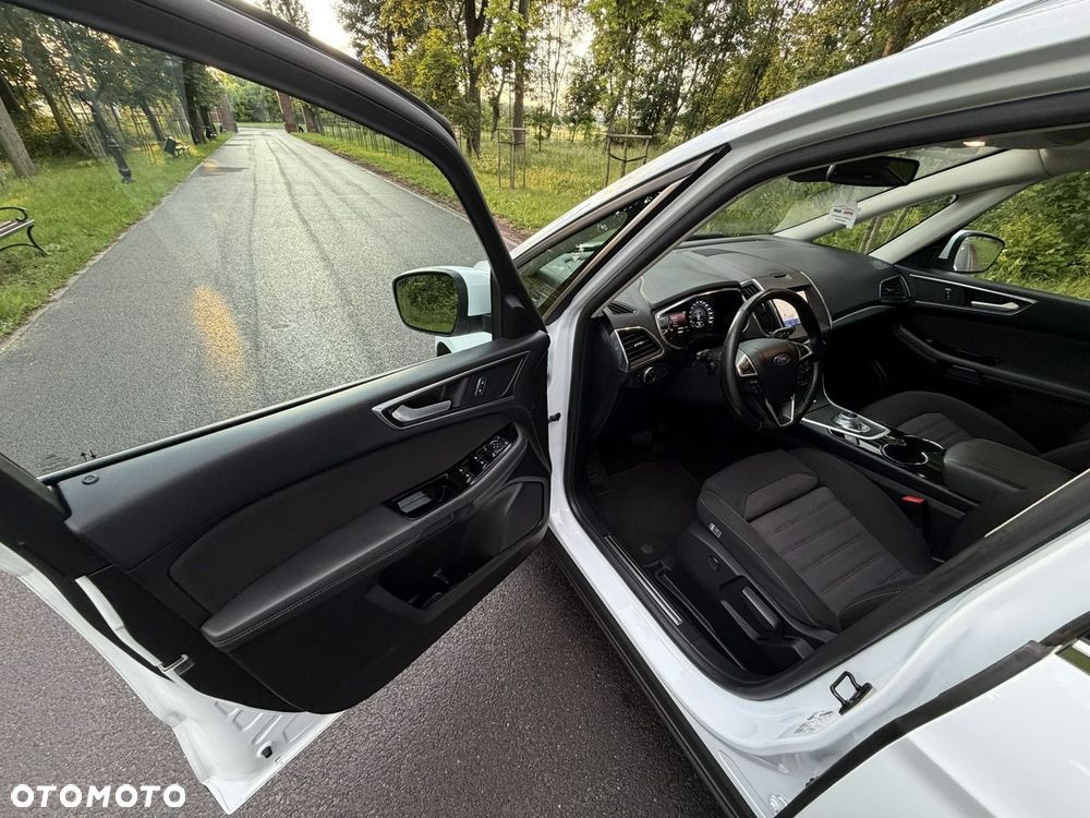 Ford Galaxy - 18