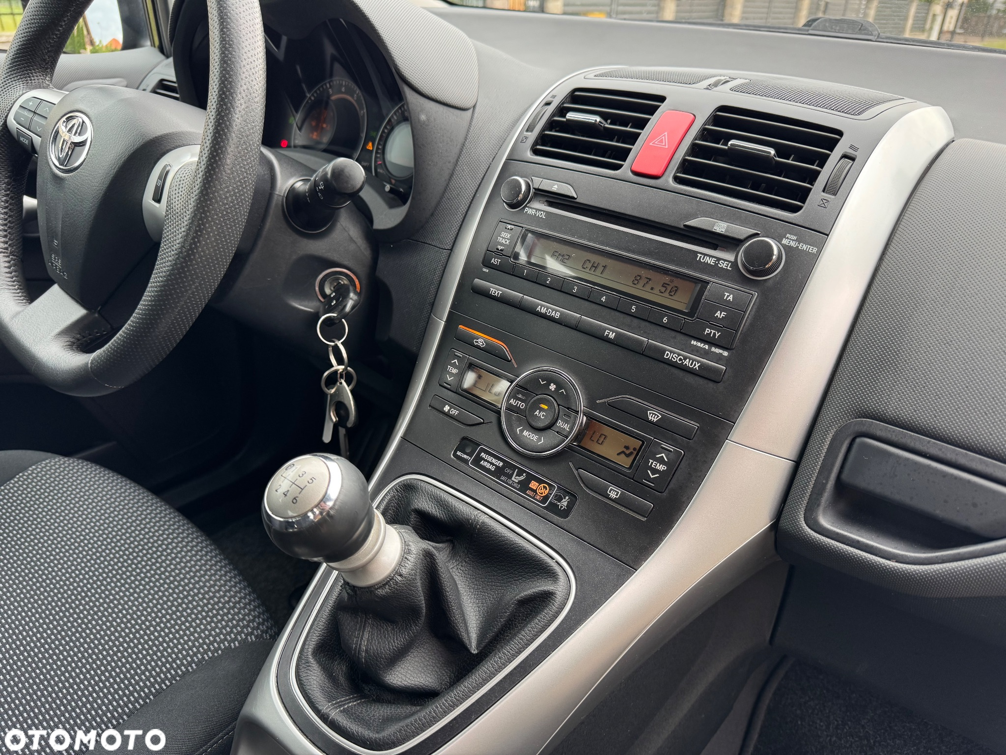 Toyota Auris 1.33 VVT-i Terra Start - 31