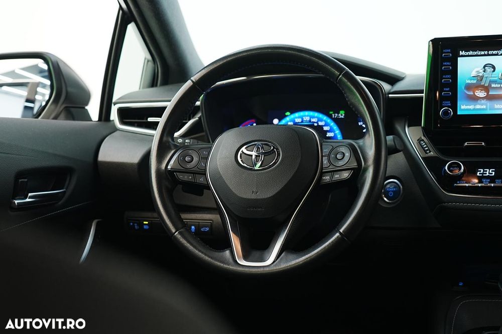 Toyota Corolla 2.0 Hybrid Touring Sports Comfort - 13