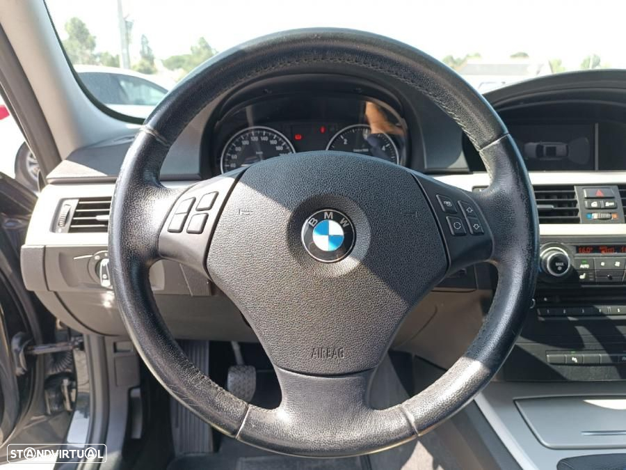 BMW 316 d Touring - 13
