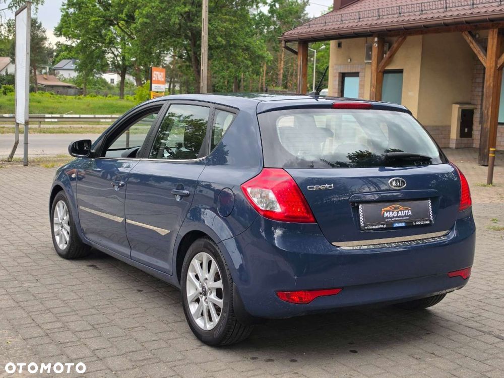 Kia Ceed - 6