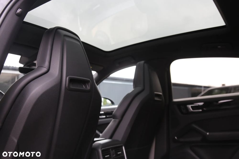 Porsche Cayenne E-Hybrid Platinum Edition - 12