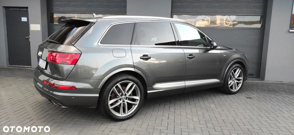 Audi Q7 - 36