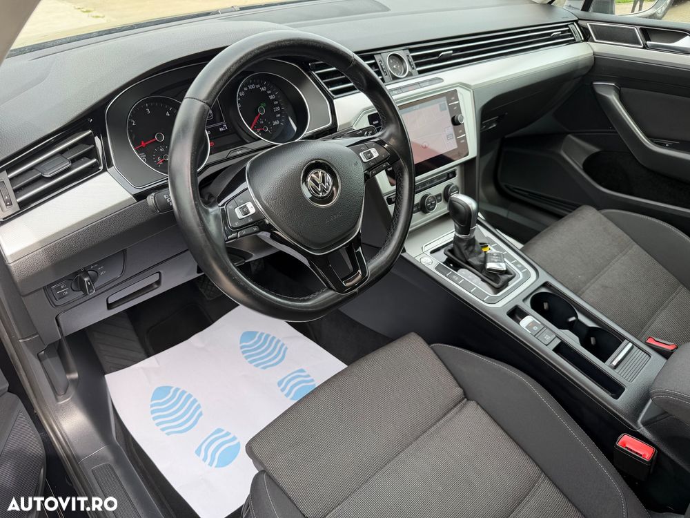 Volkswagen Passat 1.6 TDI (BlueMotion Technology) DSG Comfortline - 23