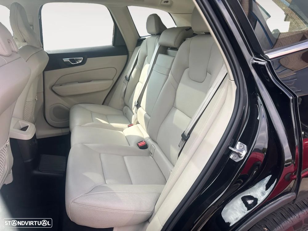 Volvo XC 60 2.0 T6 PHEV Inscription AWD - 15