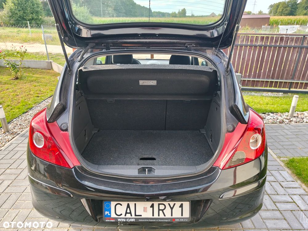 Opel Corsa 1.4 16V Cosmo - 5