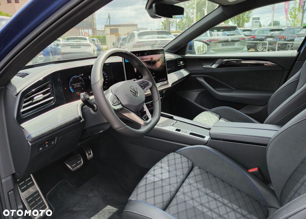 Volkswagen Passat - 14