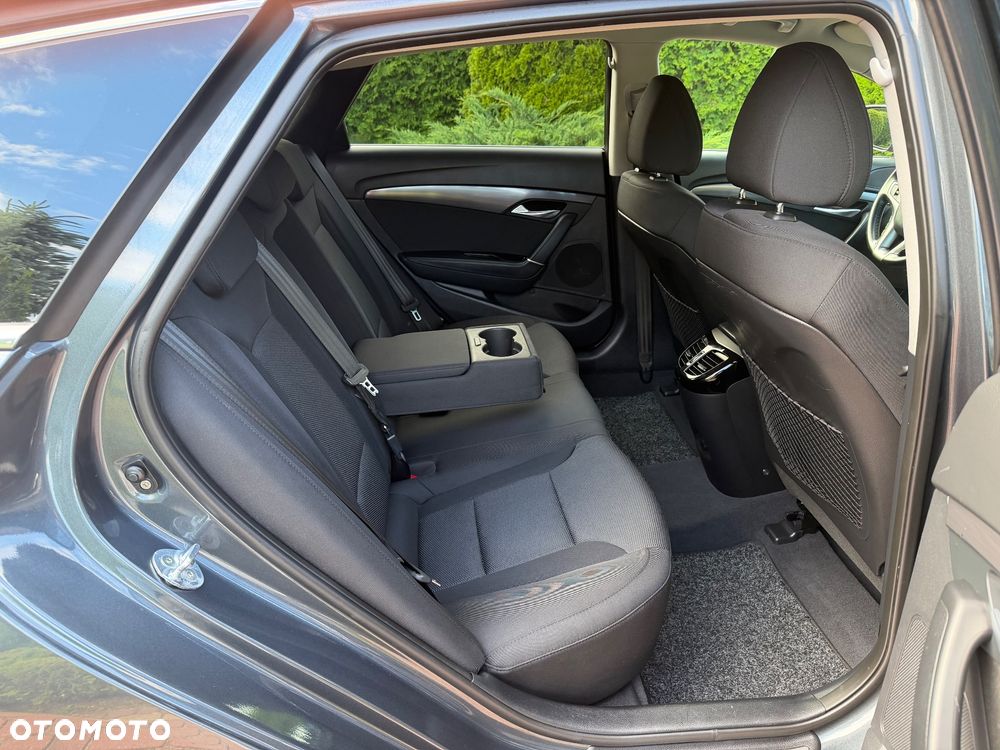 Hyundai i40 Kombi 1.7 CRDi Premium - 16
