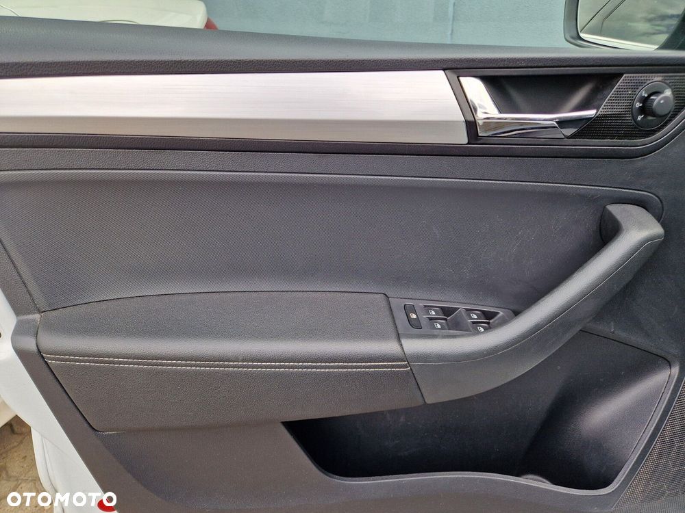 Skoda RAPID 1.0 TSI Ambition - 23