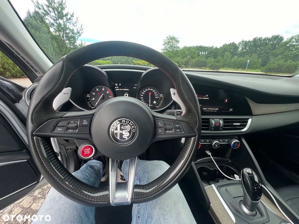 Alfa Romeo Giulia 2.0 Turbo 16V AT8 Veloce Ti - 15