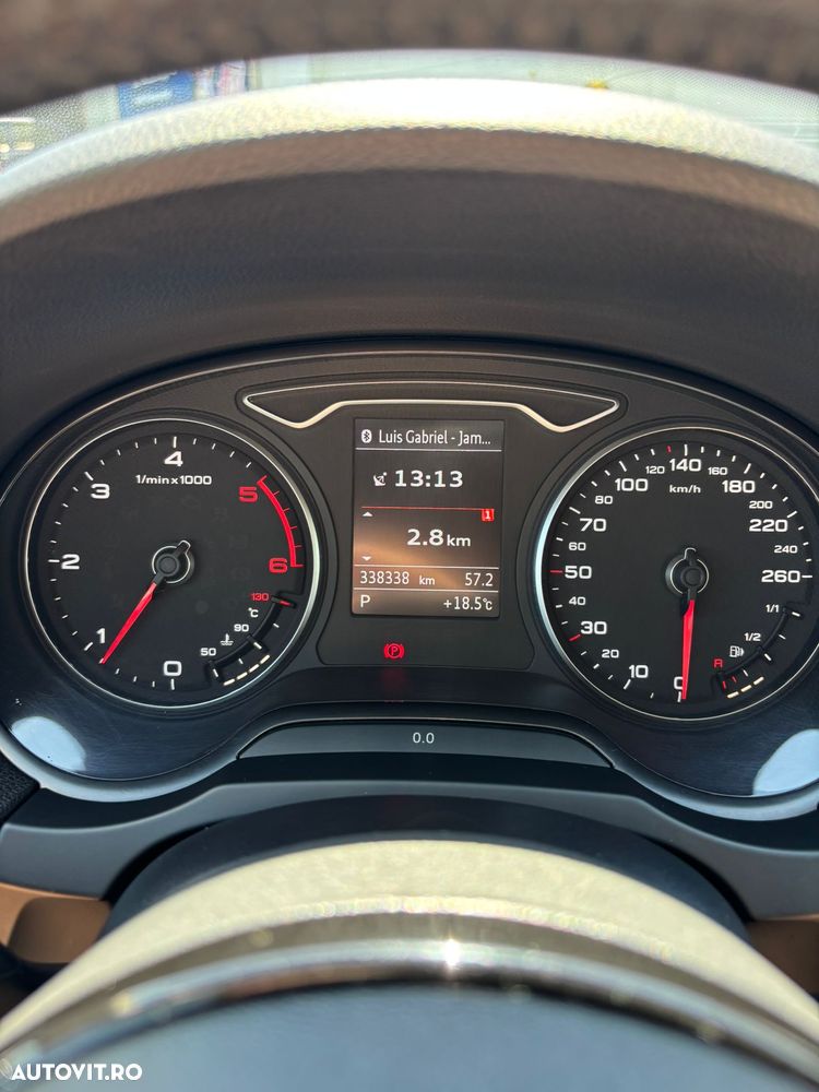 Audi A3 2.0 TDI Stronic Ambition - 9