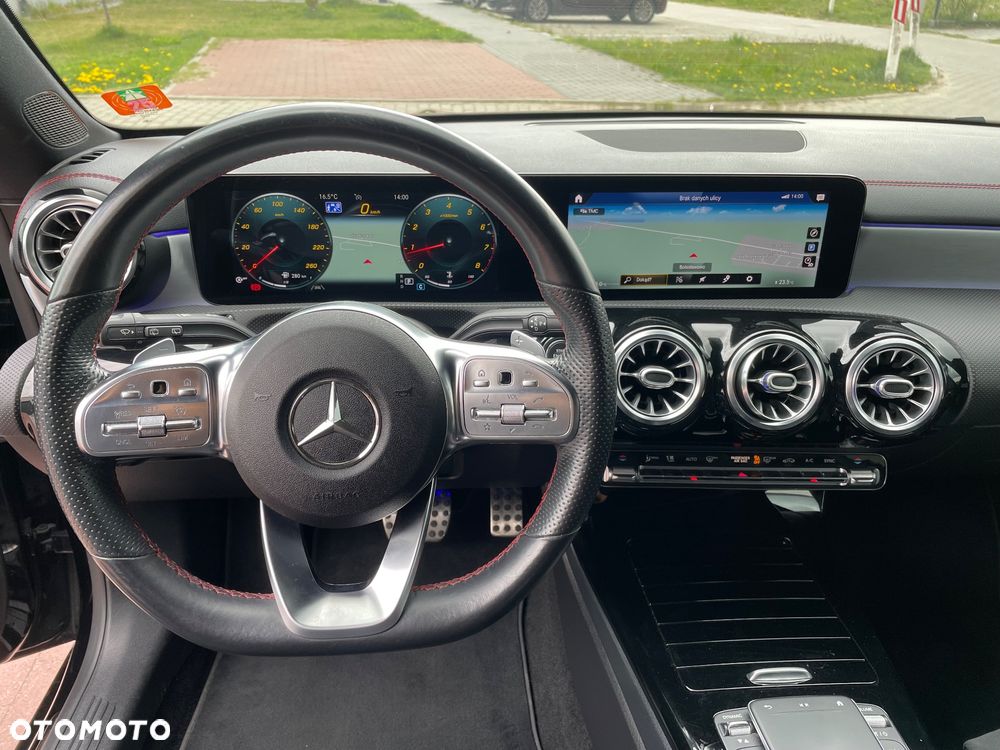 Mercedes-Benz CLA 200 7G-DCT AMG Line - 14