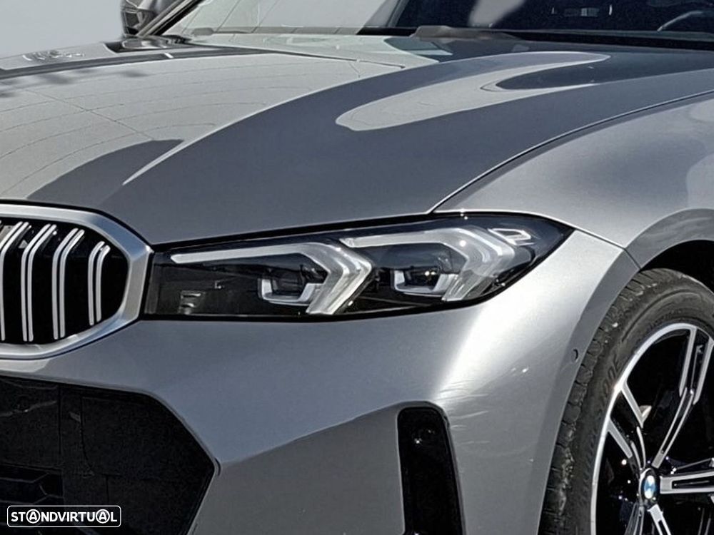 BMW 320 d Touring Pack Desportivo M Auto - 4