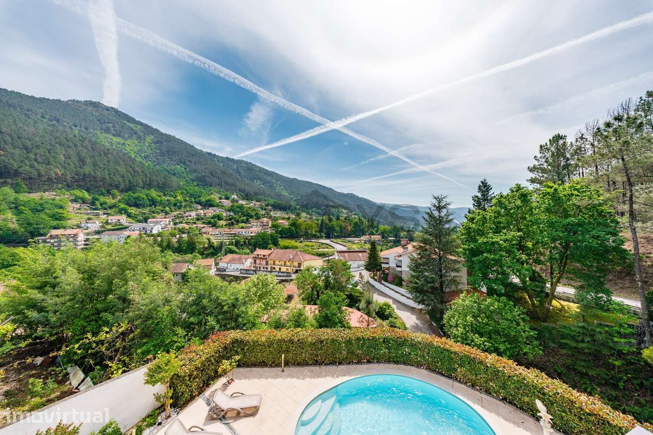 Moradia T4 no coração do Gerês com Piscina - Grande imagem: 2/54