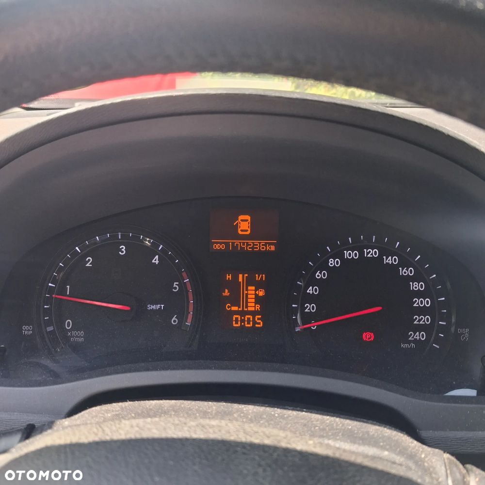 Toyota Avensis 2.0 D-4D Premium - 6