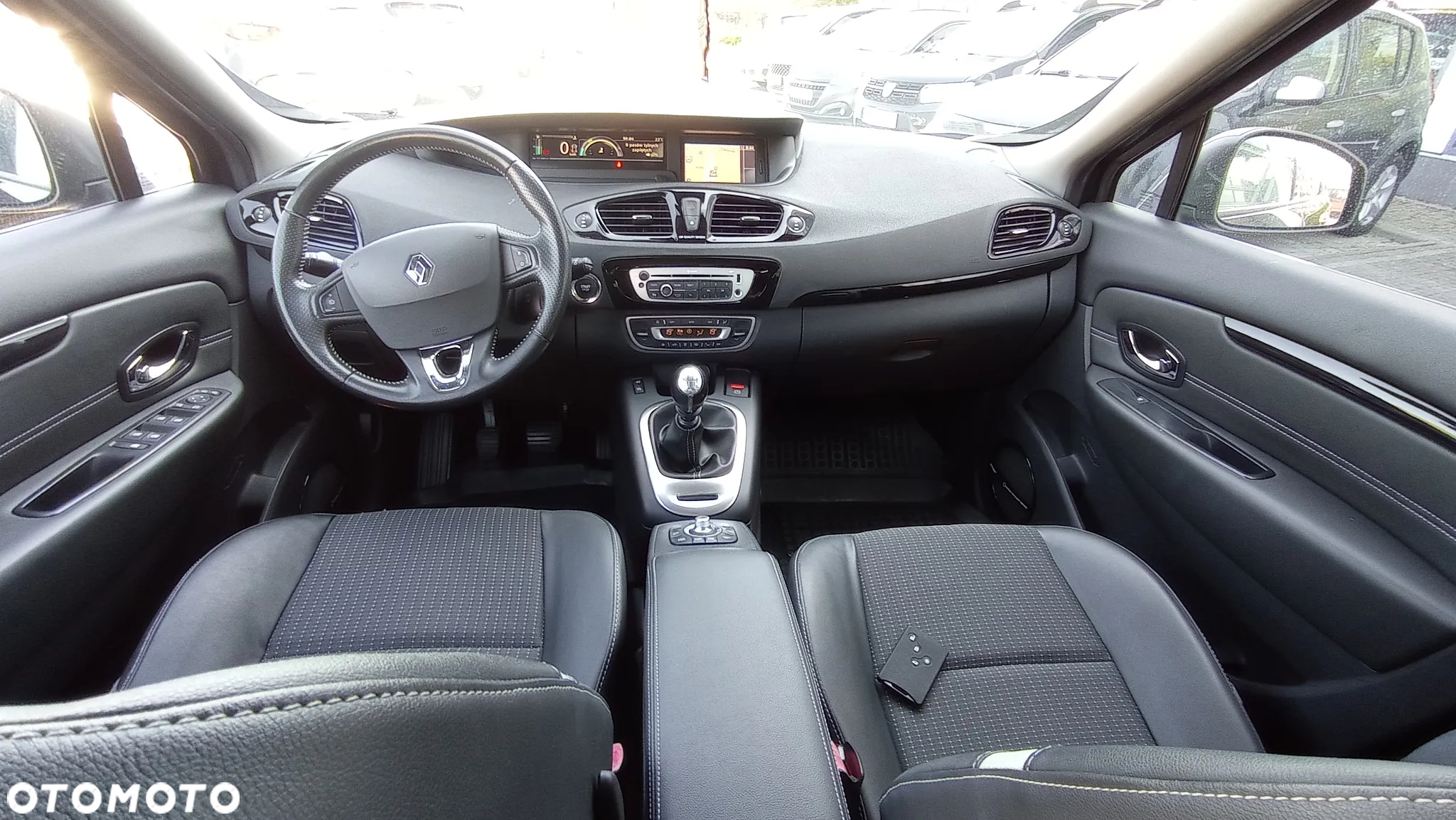 Renault Scenic 1.6 dCi Energy Bose - 8