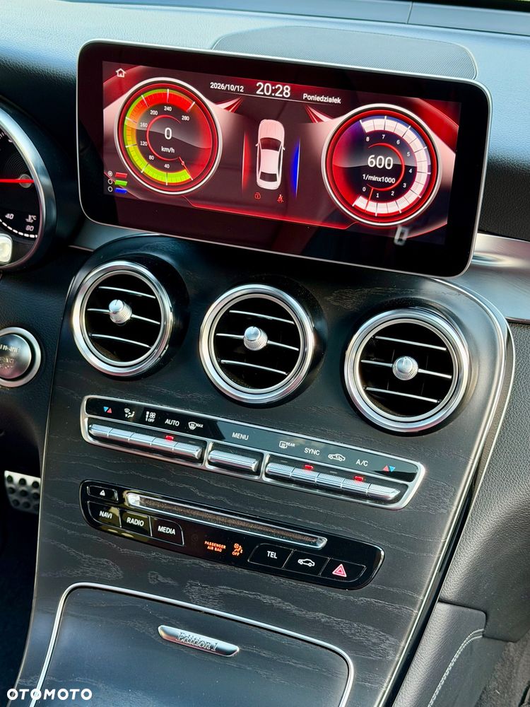 Mercedes-Benz GLC 250 4-Matic - 25