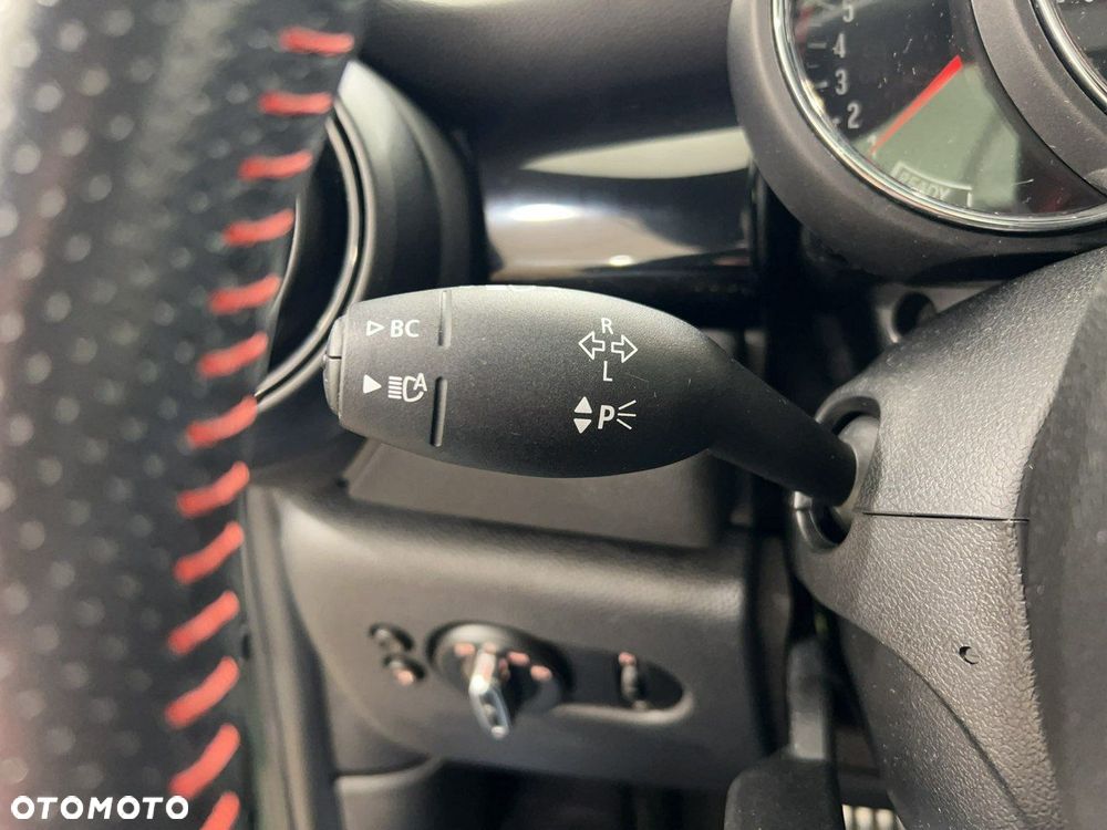 MINI John Cooper Works - 25