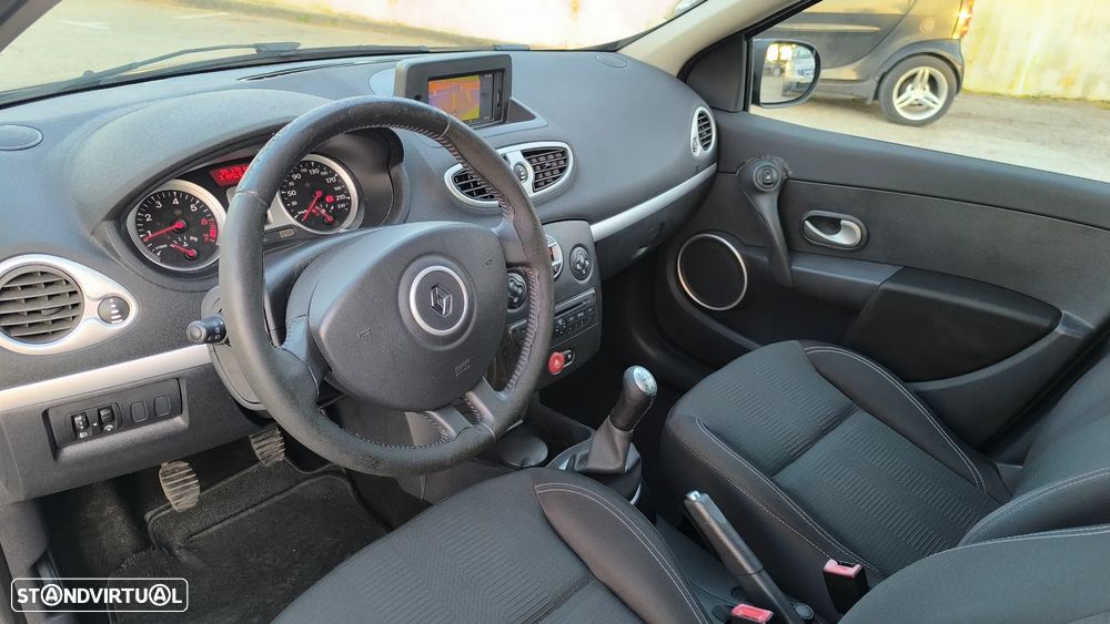 Renault Clio Sport Tourer - 33