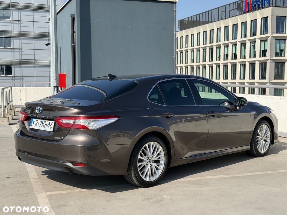 Toyota Camry 2.5 Hybrid Executive CVT - 12