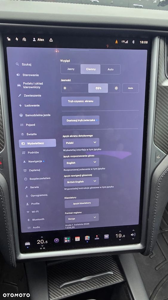 Tesla Model S - 27