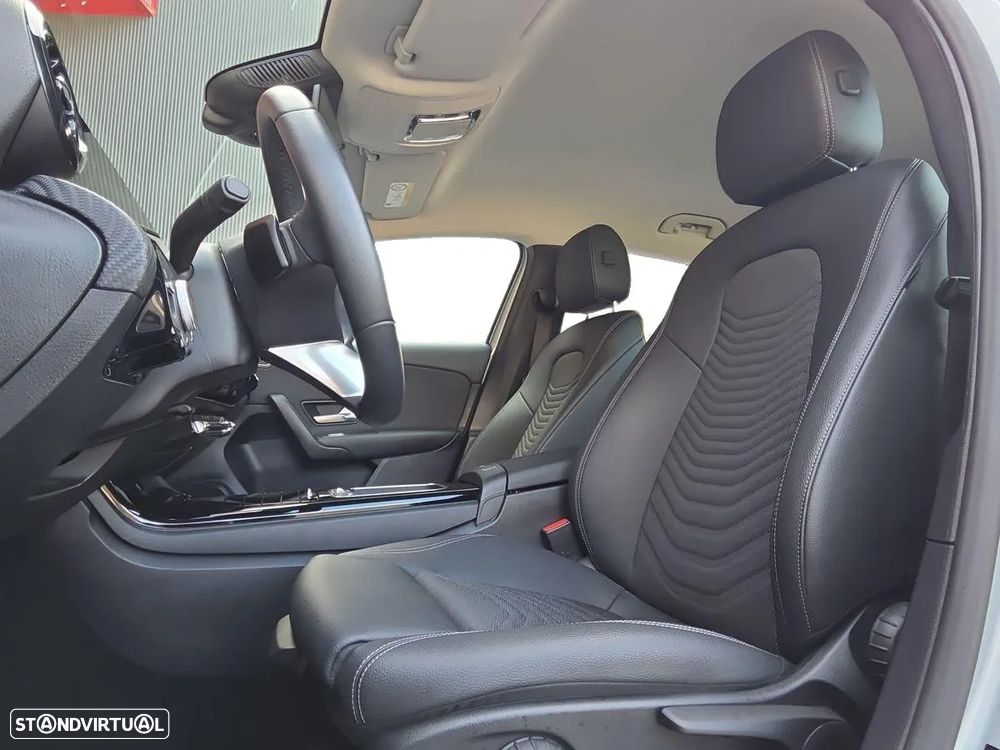 Mercedes-Benz A 200 Standard - 11