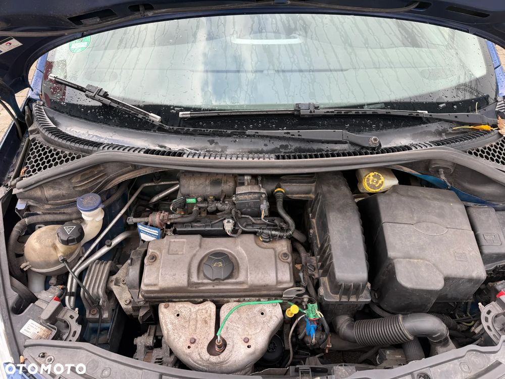 Peugeot 207 1.4 Trendy - 12