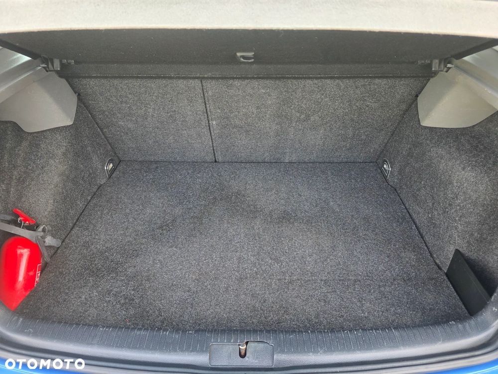Volkswagen Golf - 20