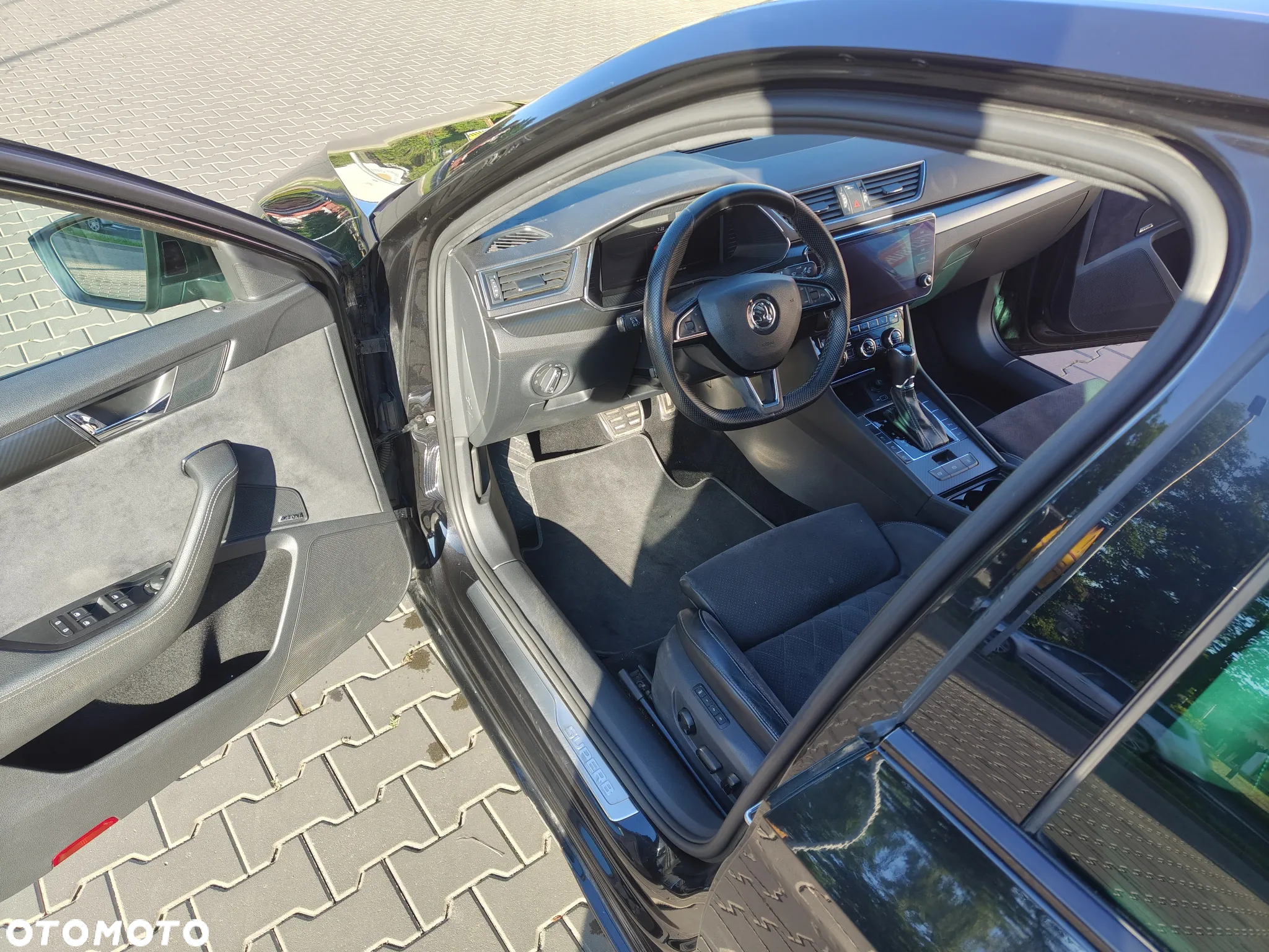 Skoda Superb 2.0 TDI SCR Sportline DSG - 20