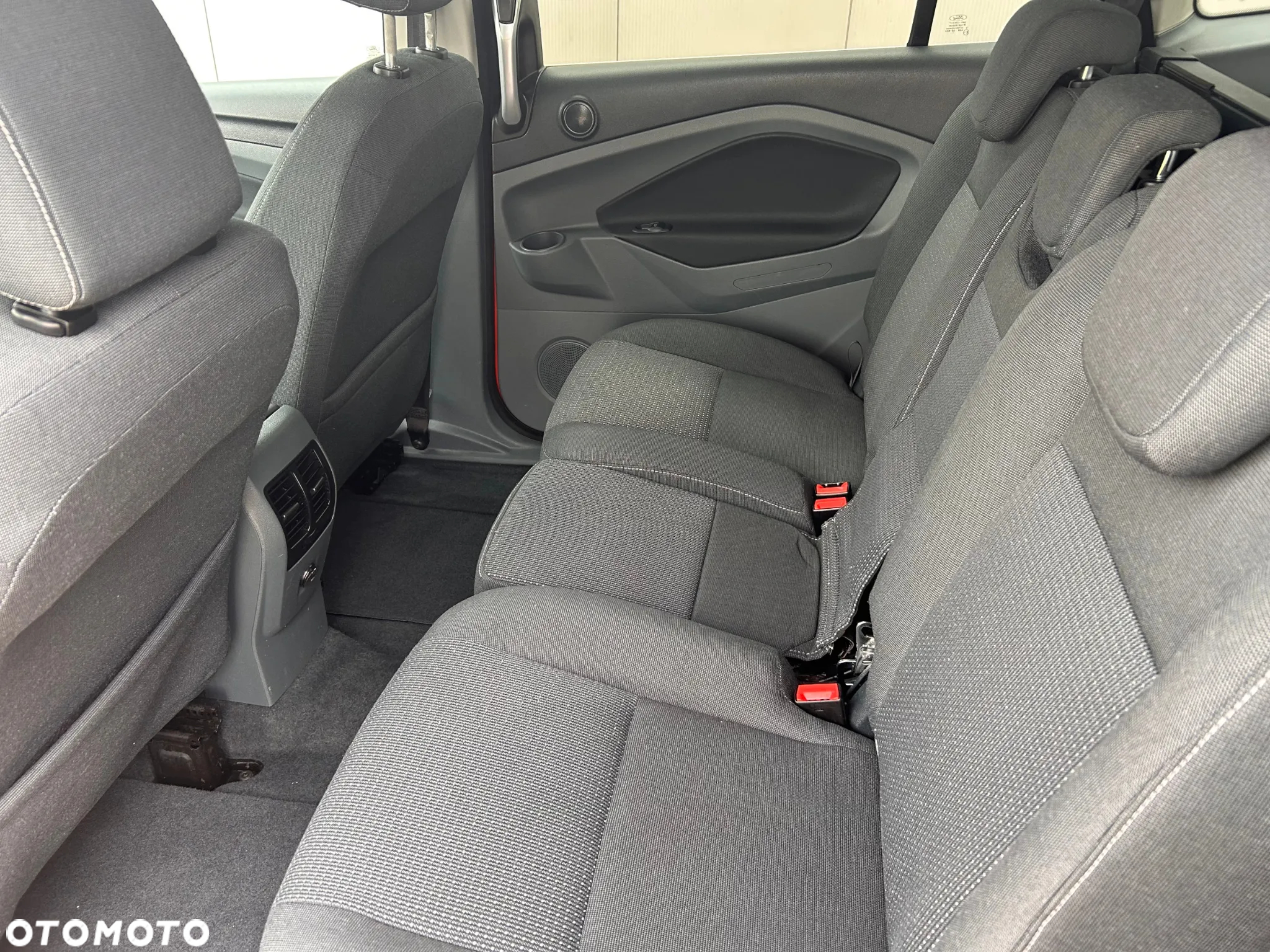Ford Grand C-MAX 1.6 TDCi Titanium - 10