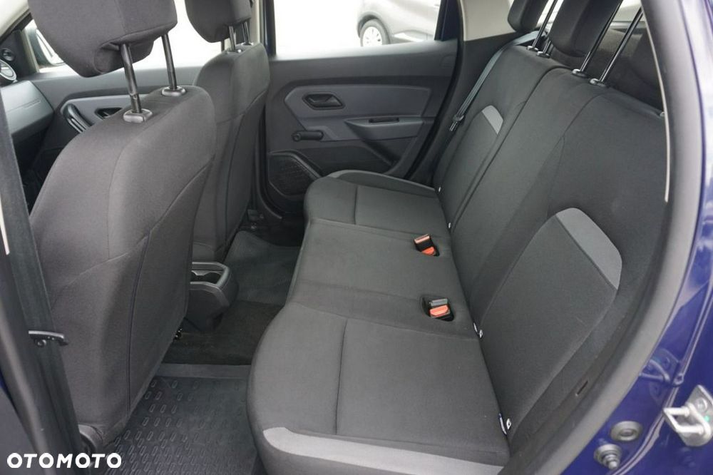 Dacia Duster 1.6 SCe Essential - 10