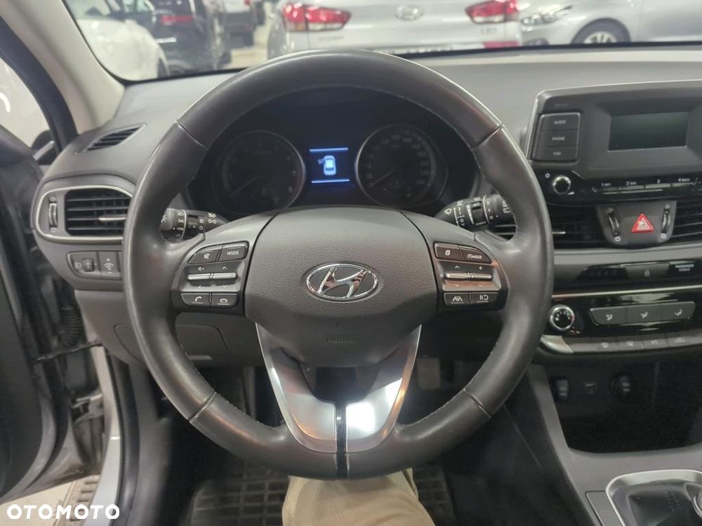 Hyundai i30 1.0 T-GDI Modern - 10