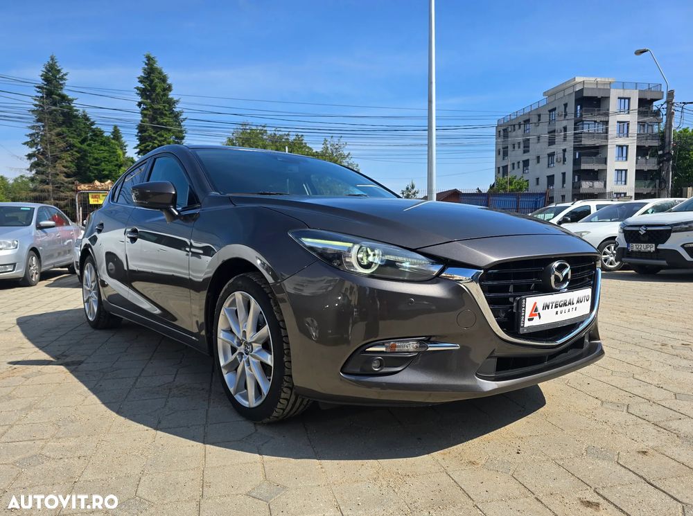 Mazda 3 G120 Revolution - 1
