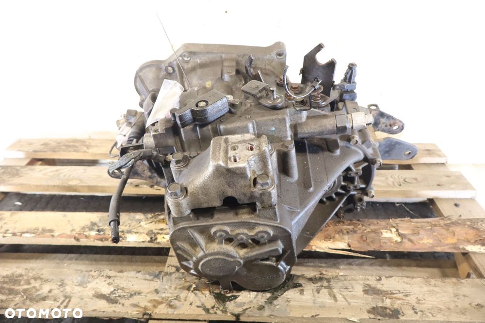 SKRZYNIA BIEGÓW 5 BIEGOWA KIA CEED I 1.6 R71773 - 1