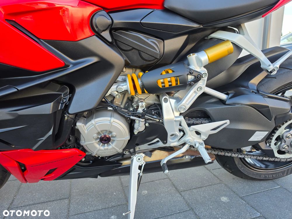 Ducati Streetfighter V2 - 12