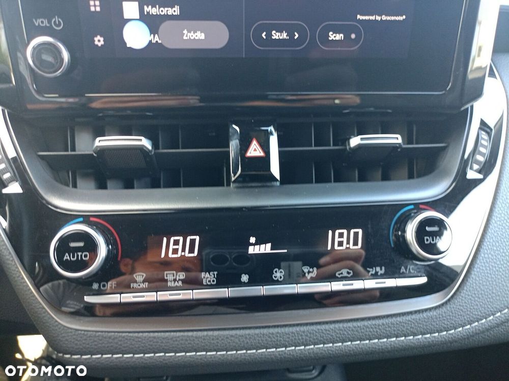 Toyota Corolla 1.8 Hybrid Comfort - 18