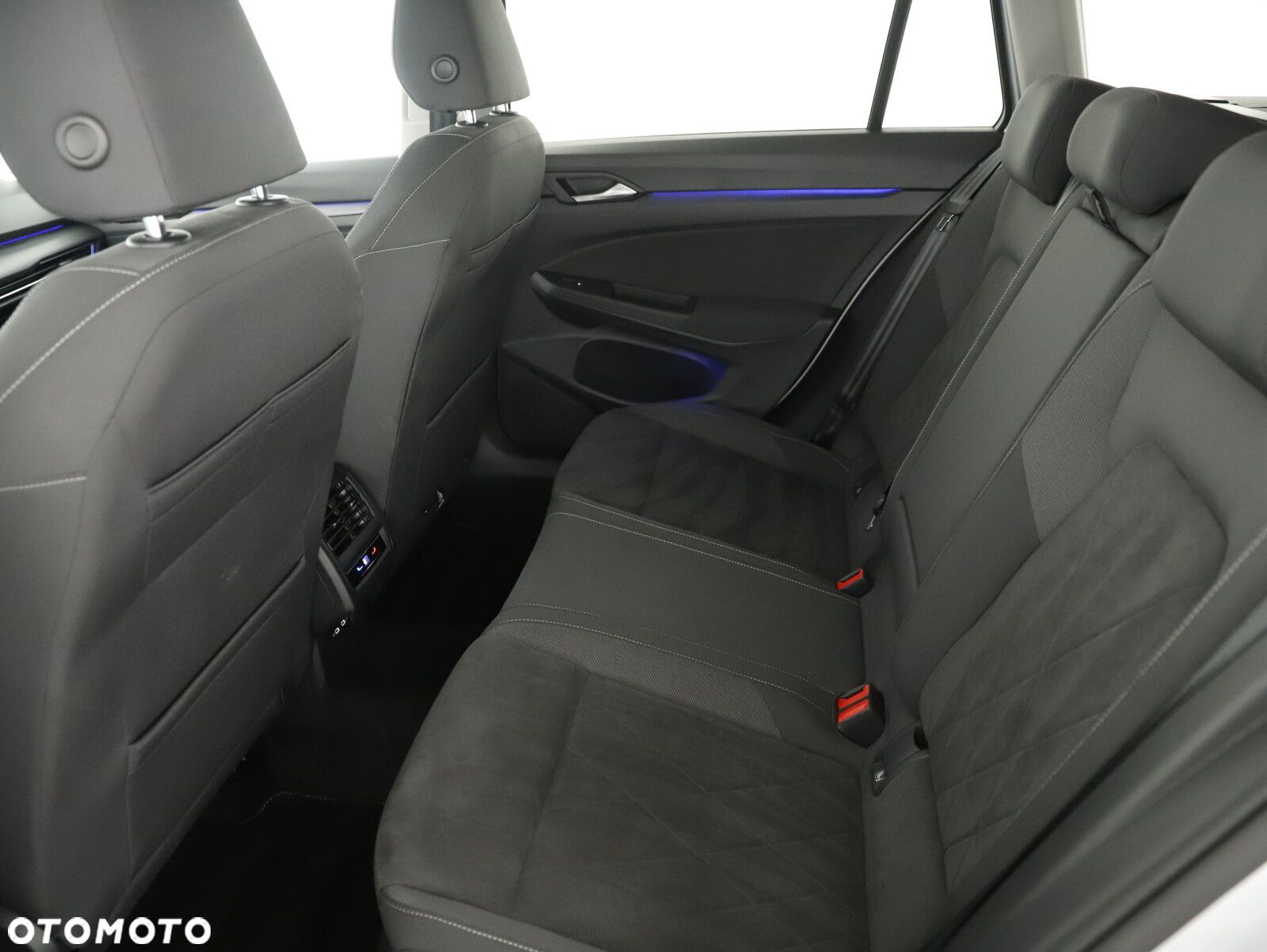 Volkswagen Golf VIII 2.0 TSI 4Motion Style DSG - 10