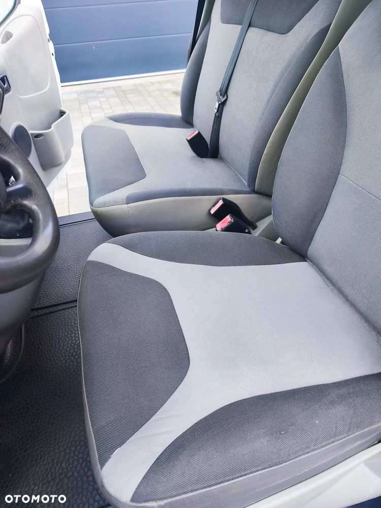 Renault Trafic - 18